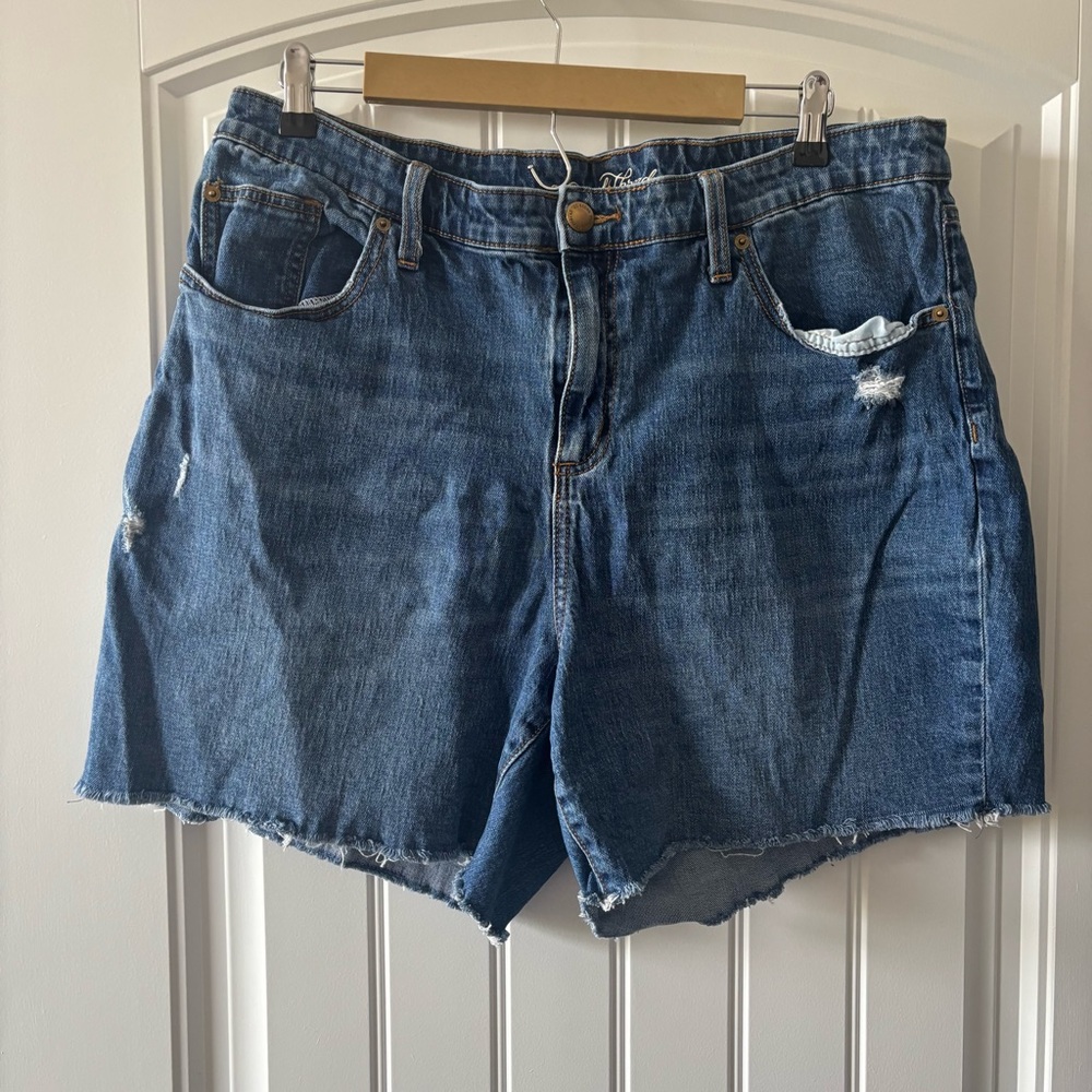 Universal Thread Jean Shorts 18w
